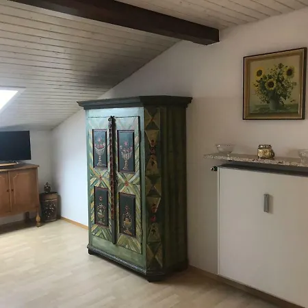 Haus Birnbacher - Ferienapartment Streichenblick 施莱兴